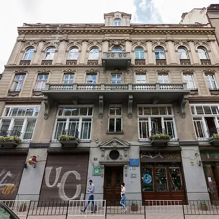 Leogrand Three Bedrooms Vip On Kniazia Romana 12