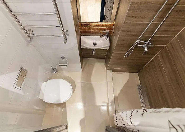 Leogrand Three Bedrooms Vip On Kniazia Romana 12 Lvov