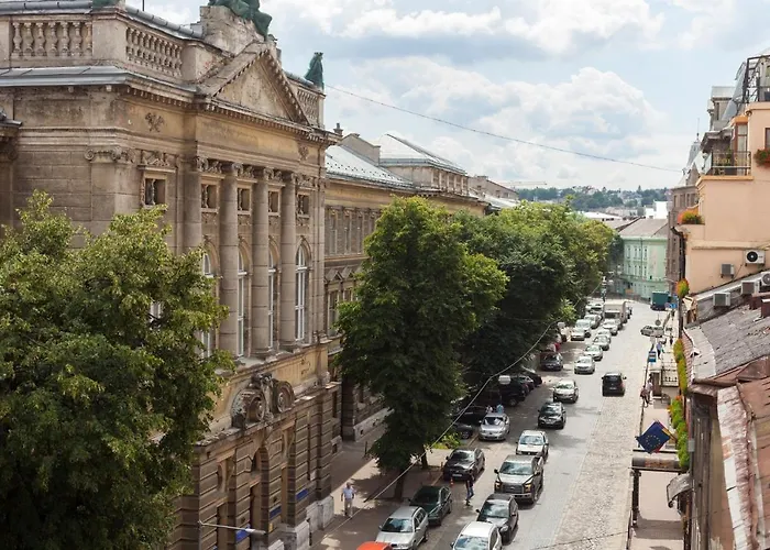 Apartmán Leogrand Three Bedrooms Vip On Kniazia Romana 12 *