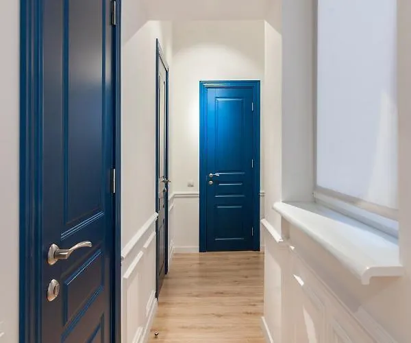 Leogrand Three Bedrooms Vip On Kniazia Romana 12 Apartmán *