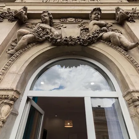 Leogrand Three Bedrooms Vip On Kniazia Romana 12 * לבוב