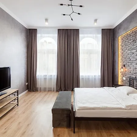 Leogrand Three Bedrooms Vip On Kniazia Romana 12 Апартаменти Львів
