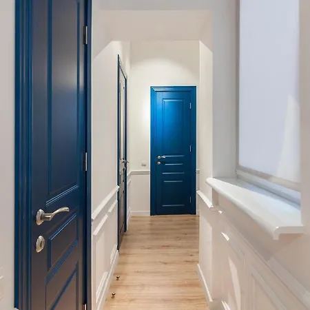 Leogrand Three Bedrooms Vip On Kniazia Romana 12 דירה *