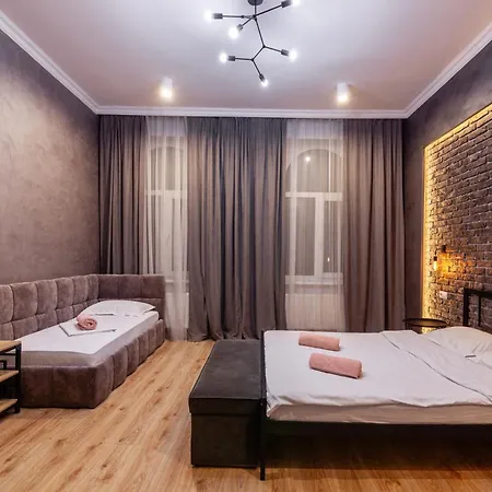 Leogrand Three Bedrooms Vip On Kniazia Romana 12