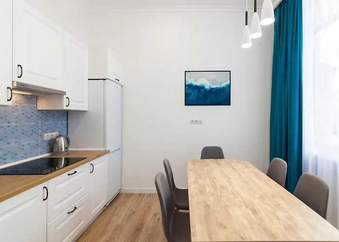 Leogrand Three Bedrooms Vip On Kniazia Romana 12 إلفيف