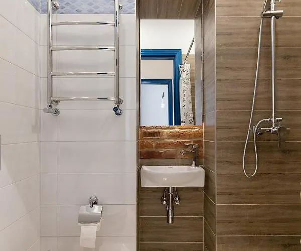 Leogrand Three Bedrooms Vip On Kniazia Romana 12 아파트 *