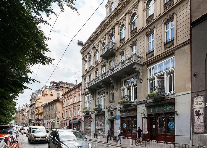 Leogrand Three Bedrooms Vip On Kniazia Romana 12 شقة