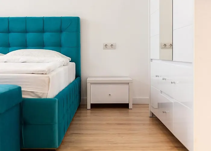 Leogrand Three Bedrooms Vip On Kniazia Romana 12 إلفيف