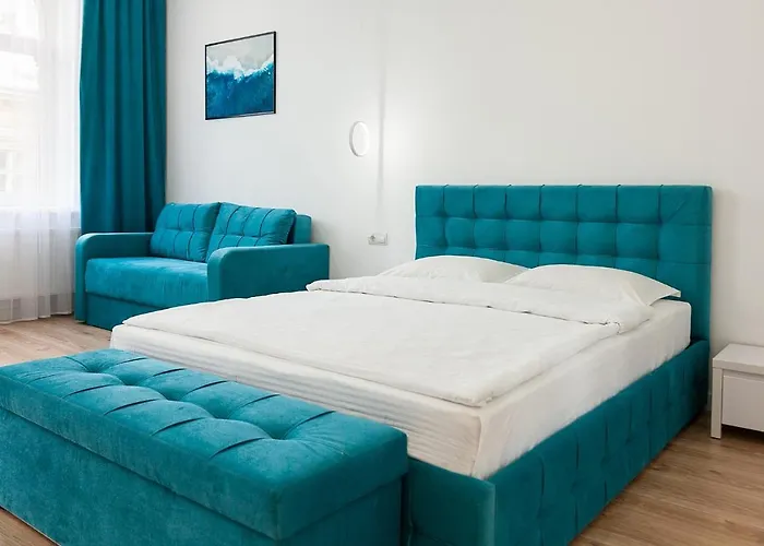 Leogrand Three Bedrooms Vip On Kniazia Romana 12 * 리비프