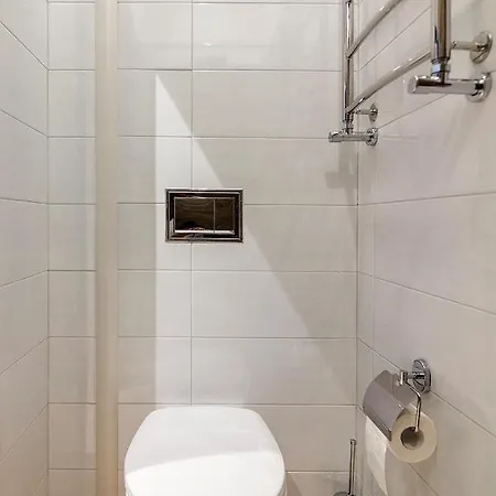شقة Leogrand Three Bedrooms Vip On Kniazia Romana 12 *